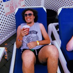 Meet your Posher, Ethan